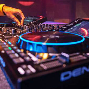 dj services Kitchener dj services