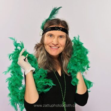 Whistle Bear Golf Club Gatsby Wedding Lady dressed up with Gatsby props